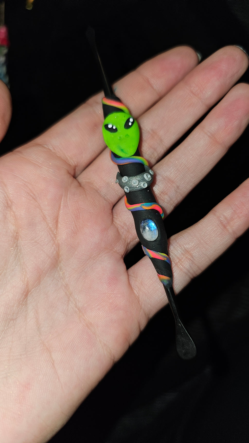 Alien moonstone dab tool