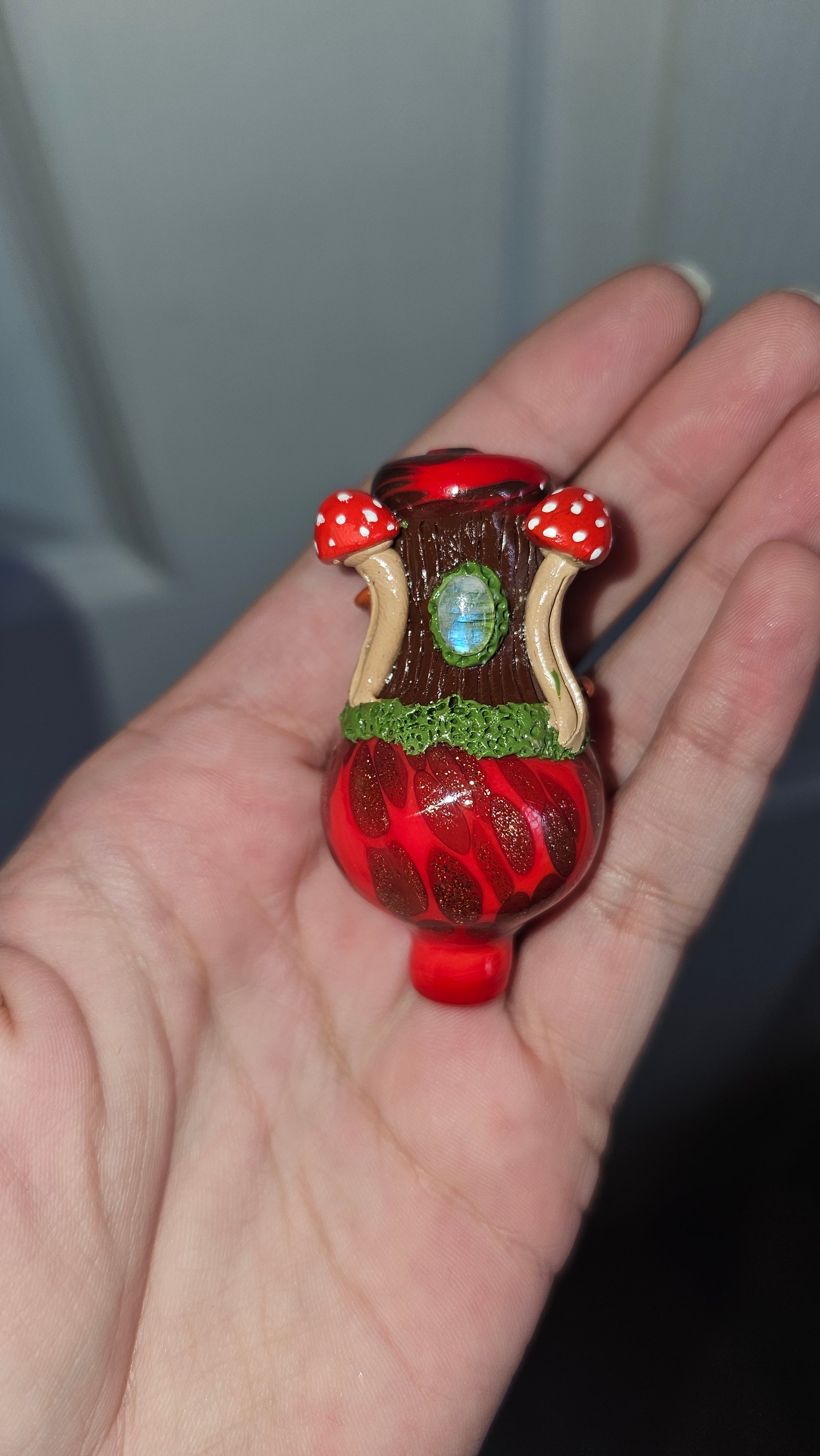 Moonstone amanita mushroom carb cap