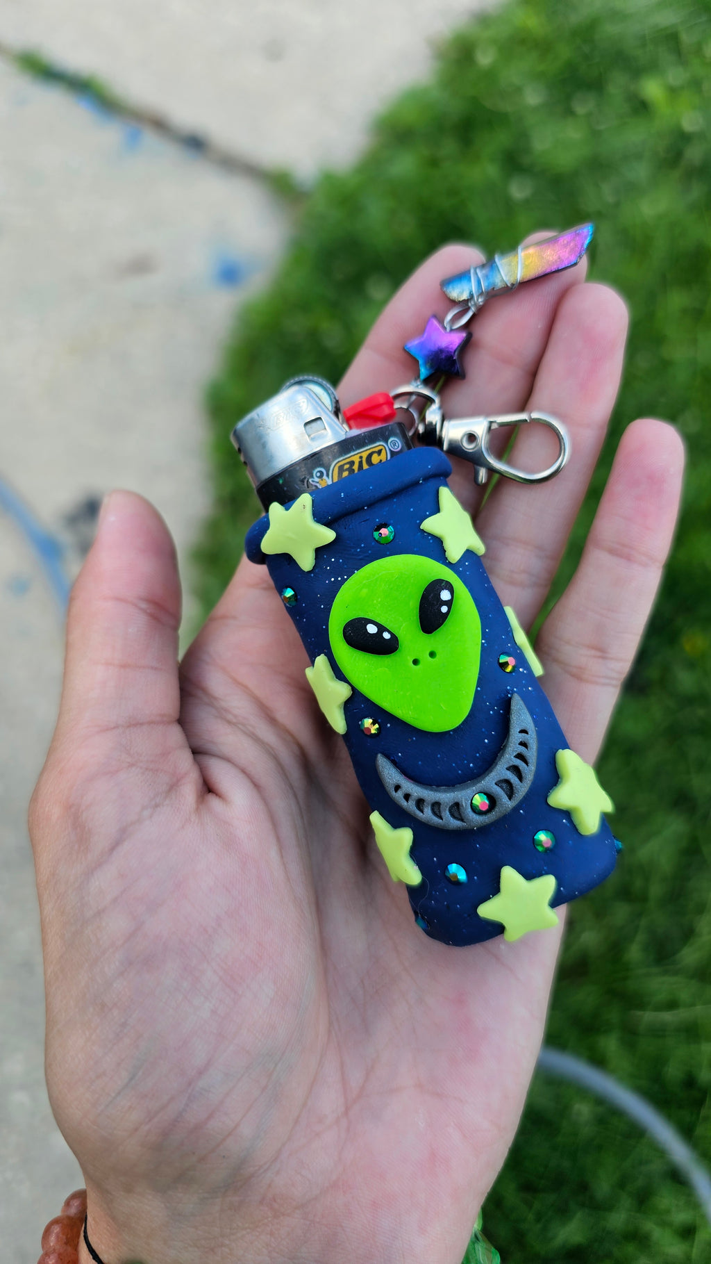 Alien moon stars lighter case holder keychain