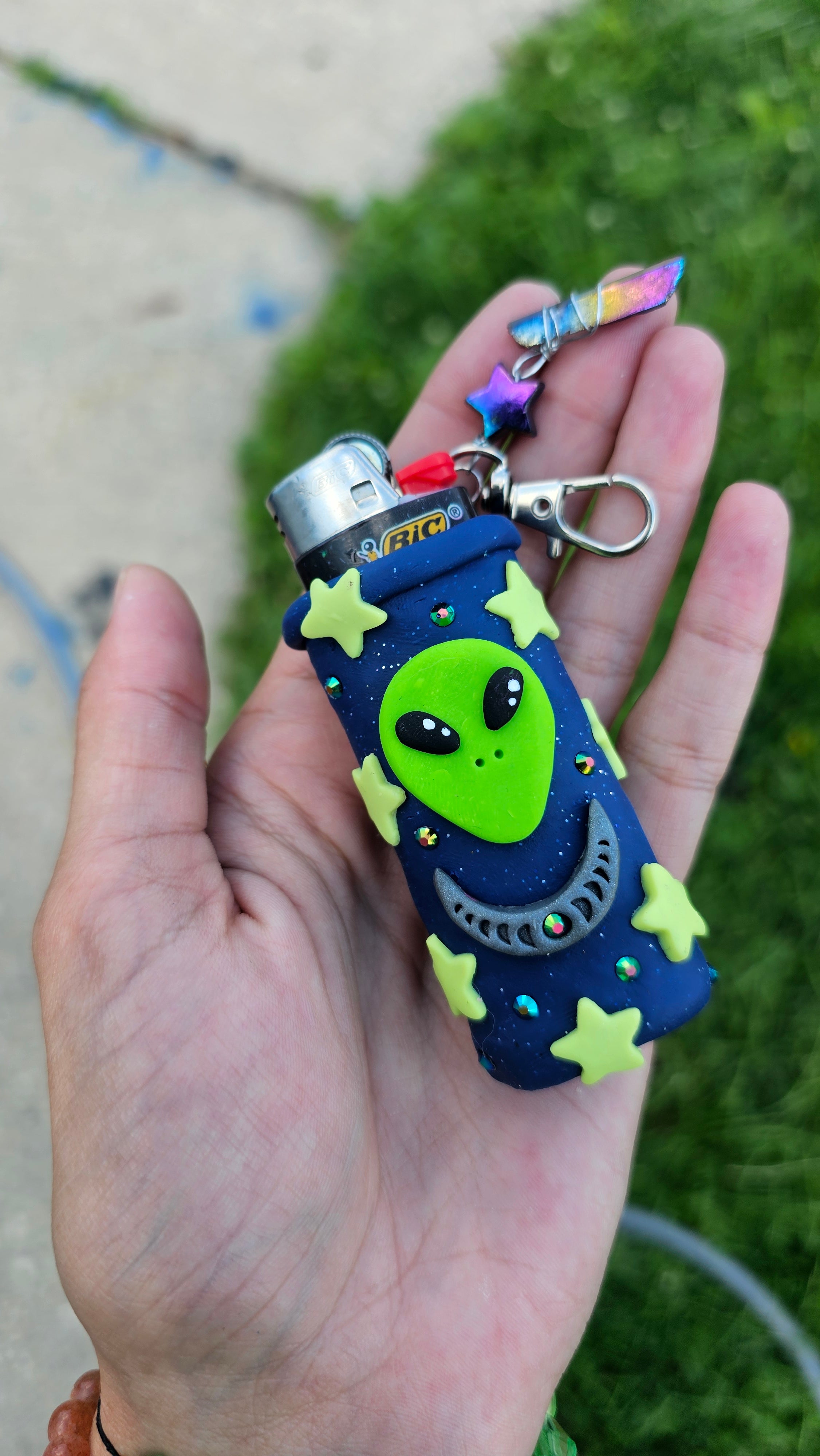 Alien moon stars lighter case holder keychain