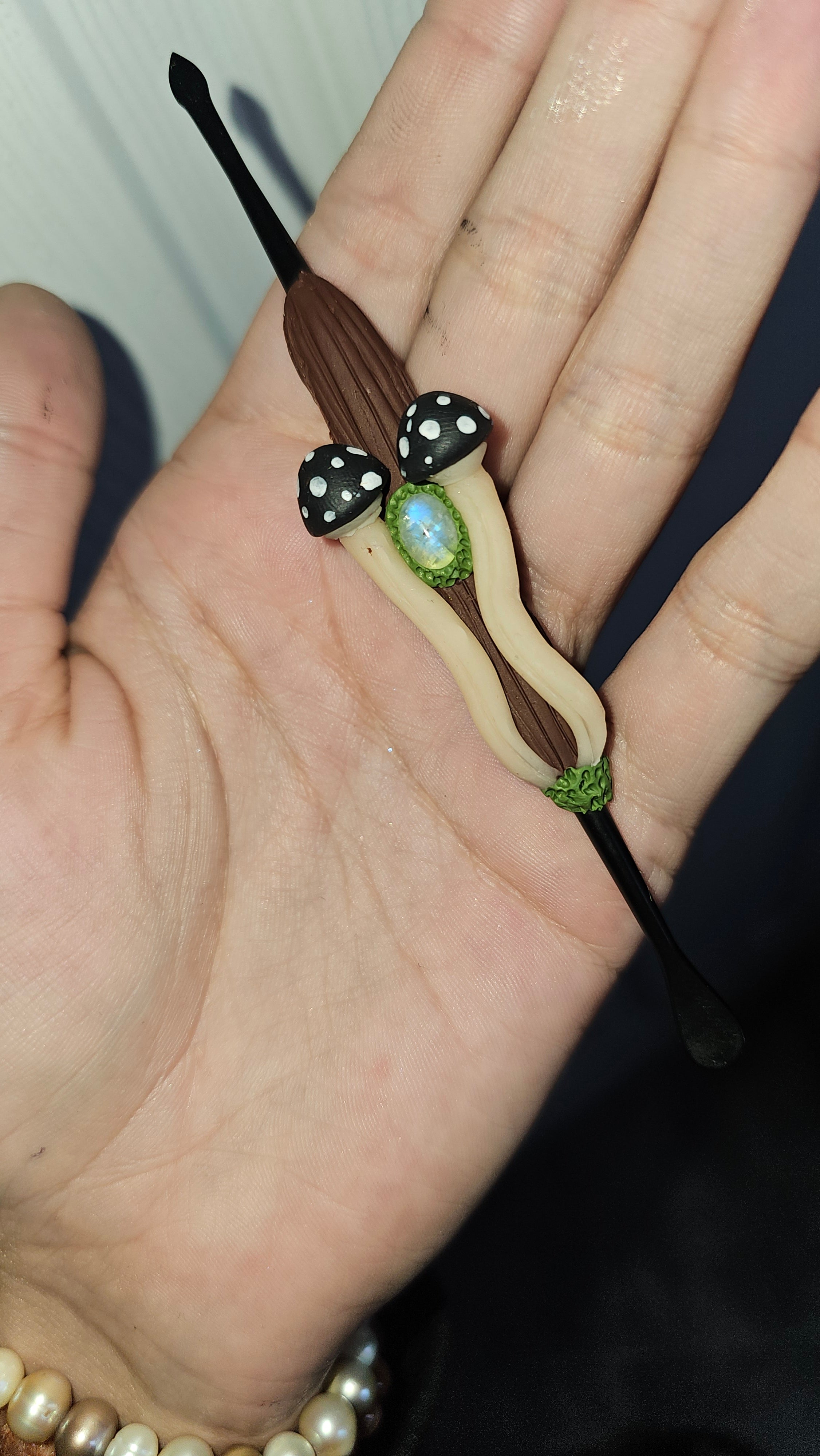 Moonstone black mushroom dab tool