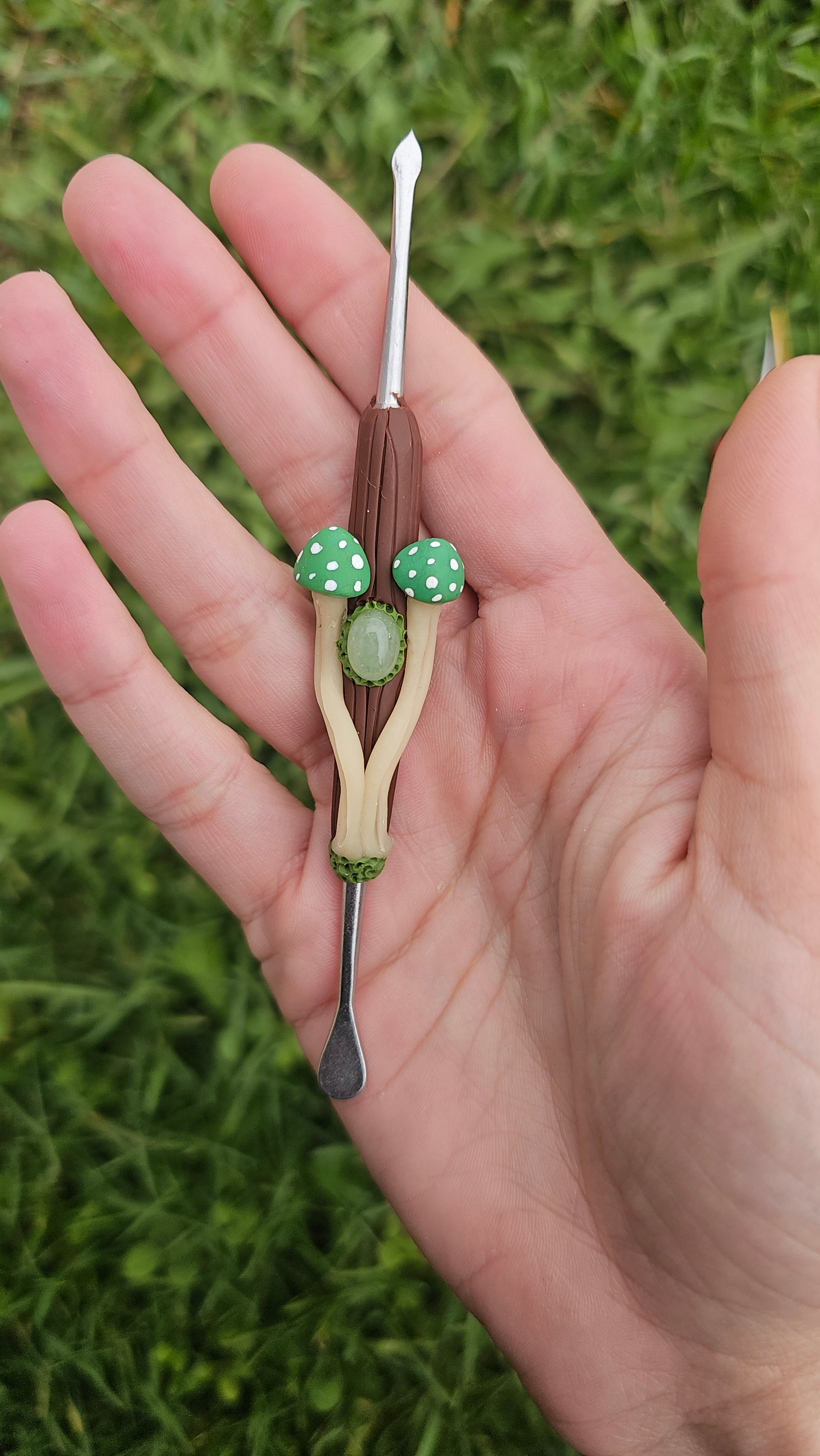 Prehnite green mushroom dab tool
