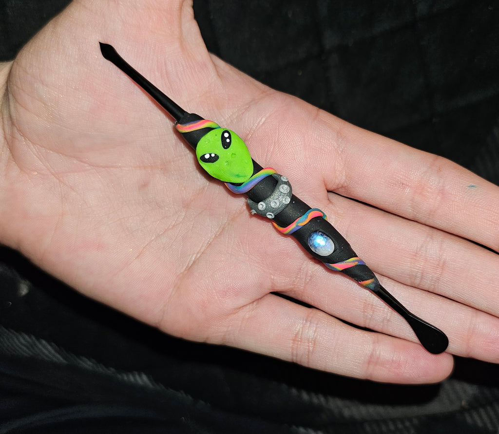 Alien moonstone dab tool