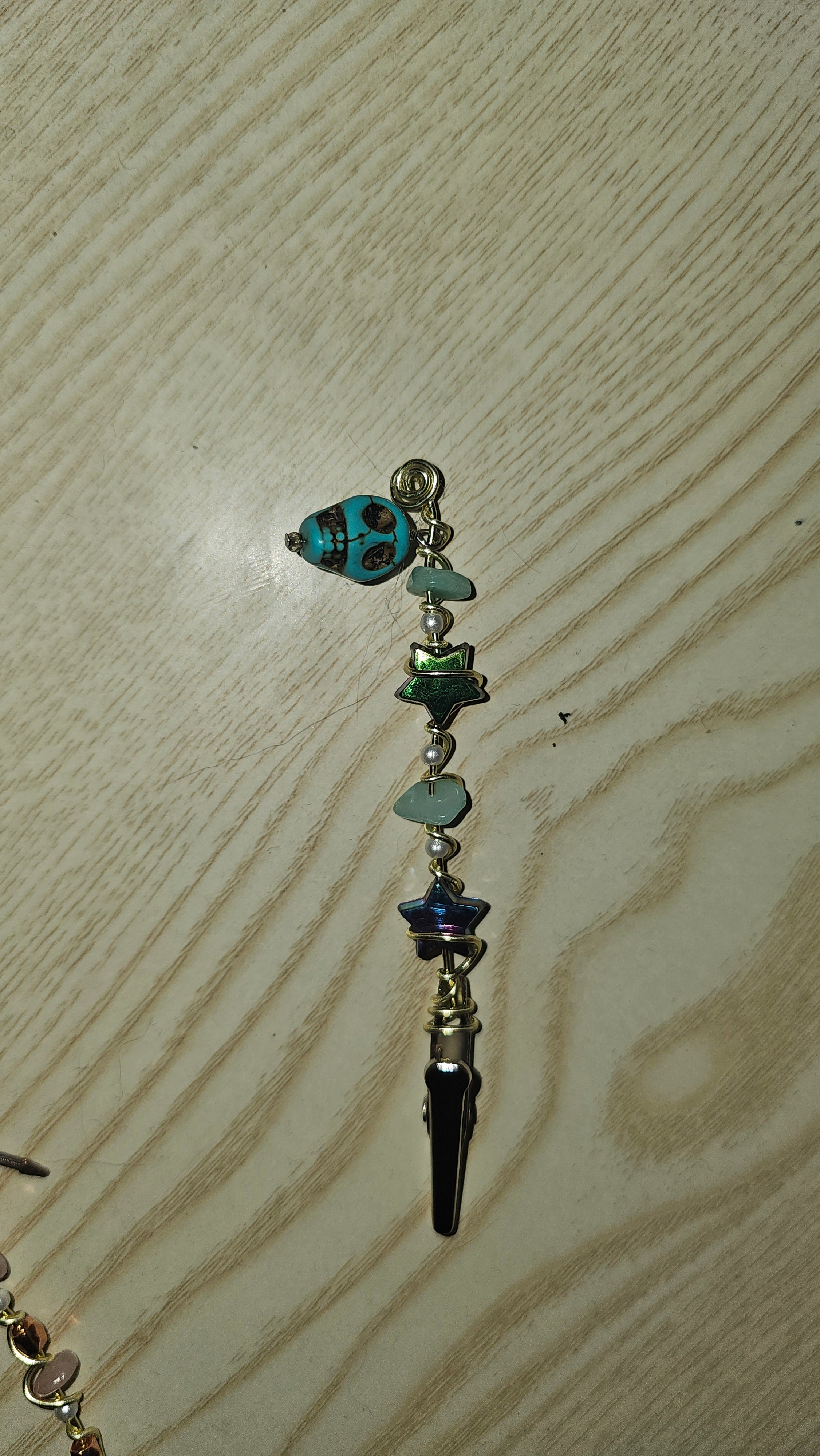 Amazonite skull clip